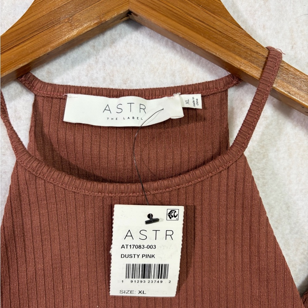 ASTR Cutout Ribbed Long-Sleeve Bodysuit in Rust - Picture 4 of 6